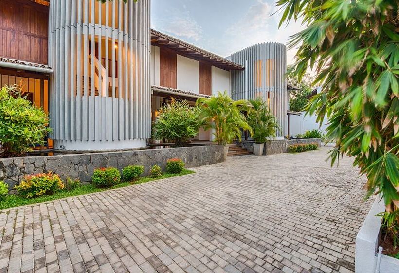 Lantern Boutique Hotel By Reveal