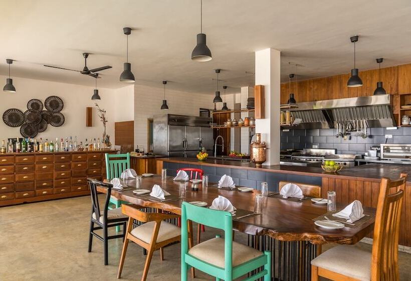 Lantern Boutique Hotel By Reveal