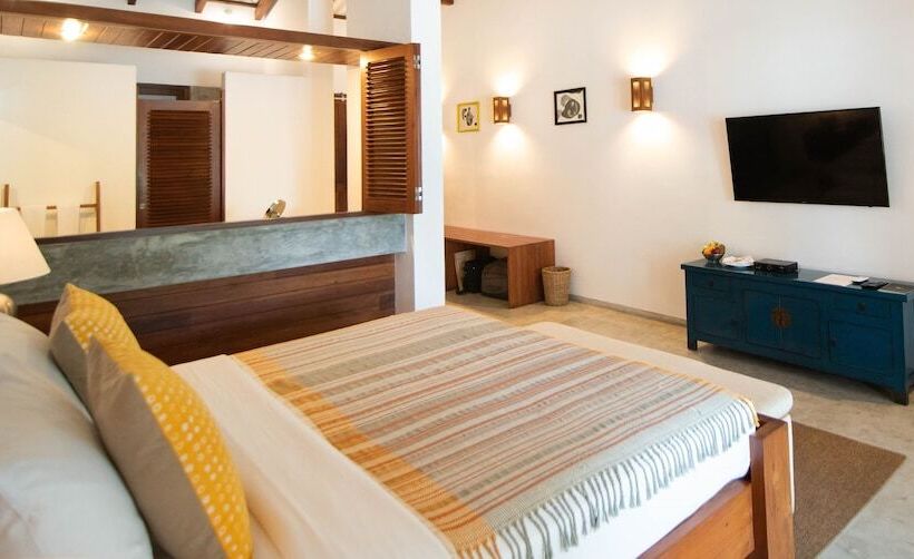 Lantern Boutique Hotel By Reveal