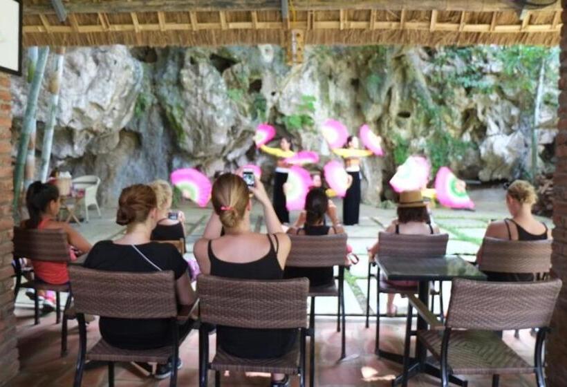 هتل Mai Chau Nature Lodge Hostel