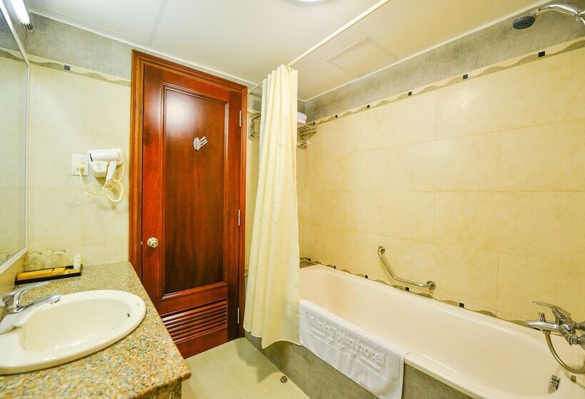 هتل Minh Toan Athena