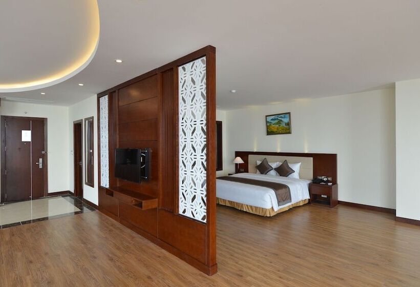 هتل Muong Thanh Grand Cua Lo