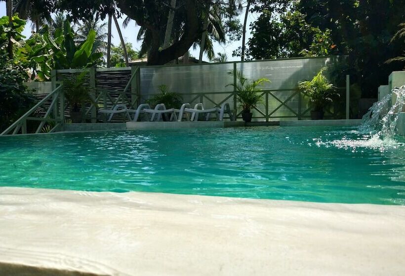 فندق Nature Villa Unawatuna   Adults Only