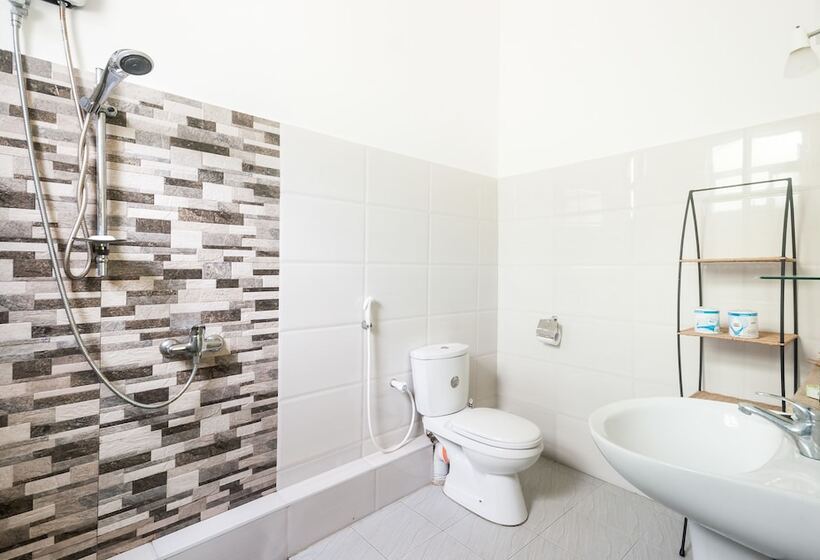 فندق Nature Villa Unawatuna   Adults Only