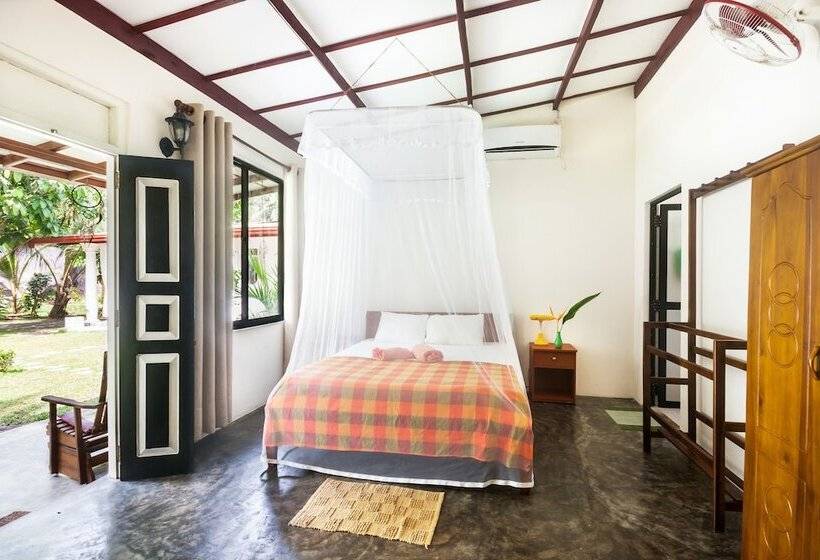 فندق Nature Villa Unawatuna   Adults Only