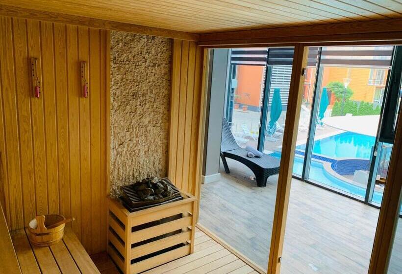 هتل Neptun Kvariati