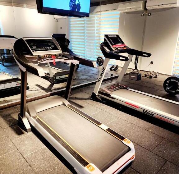 هتل Neptun Kvariati