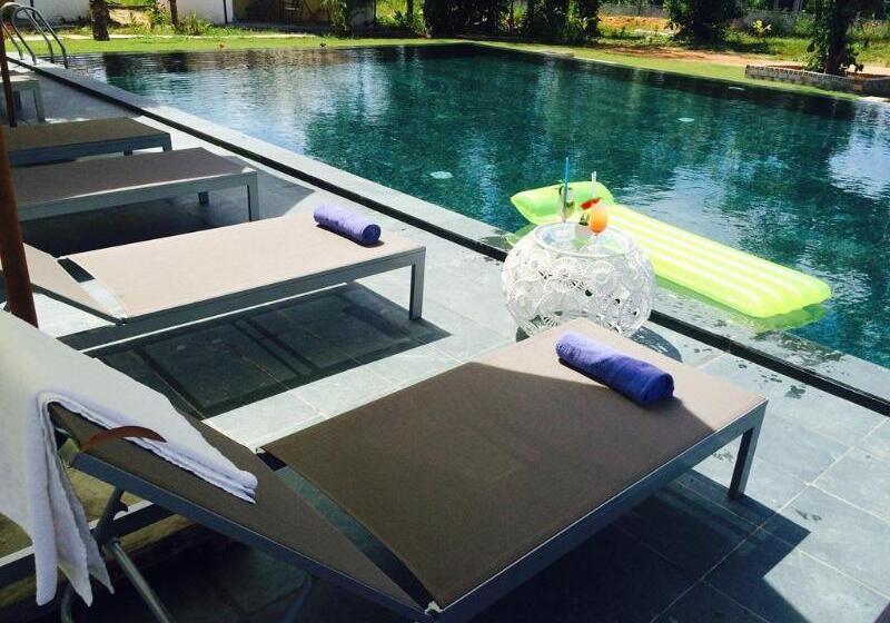 هتل Ninila Fruit Farm Bungalow