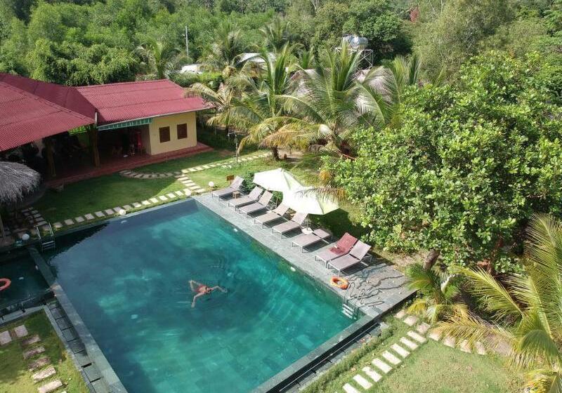 هتل Ninila Fruit Farm Bungalow