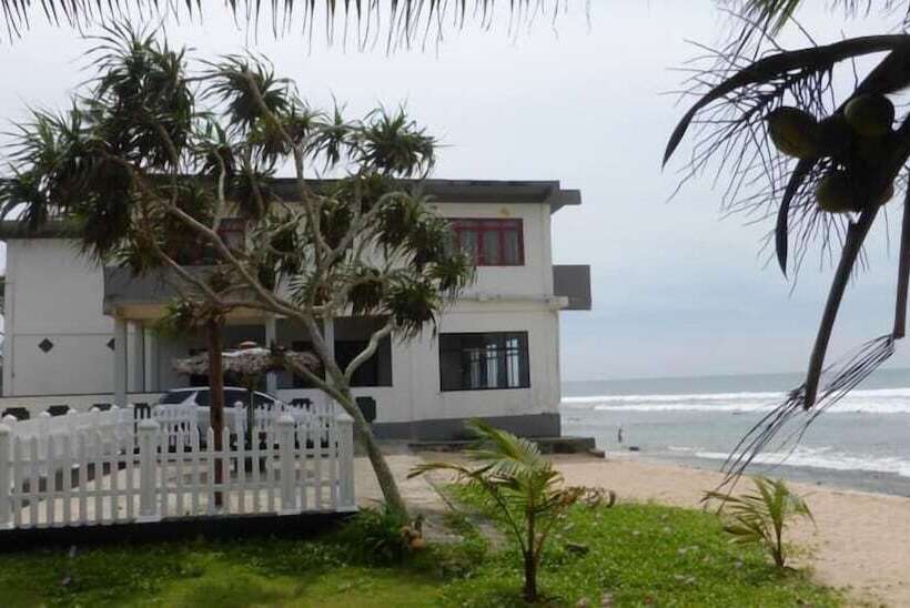 בית מלון כפרי Ocean Reef