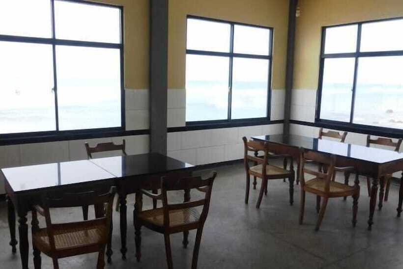 בית מלון כפרי Ocean Reef