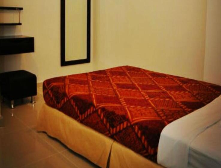 בית מלון כפרי Old Budget