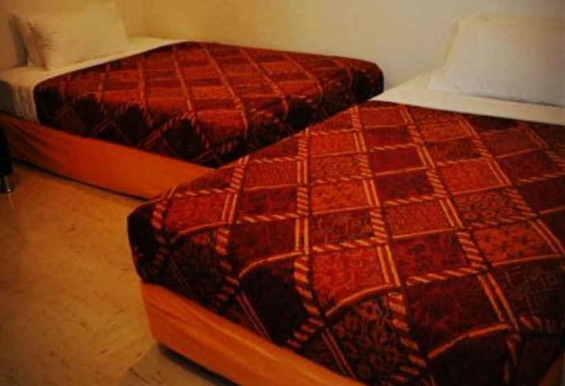 בית מלון כפרי Old Budget