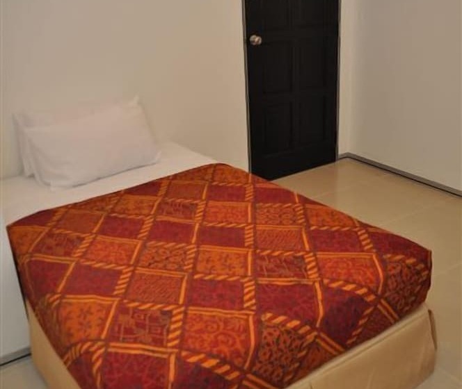 בית מלון כפרי Old Budget