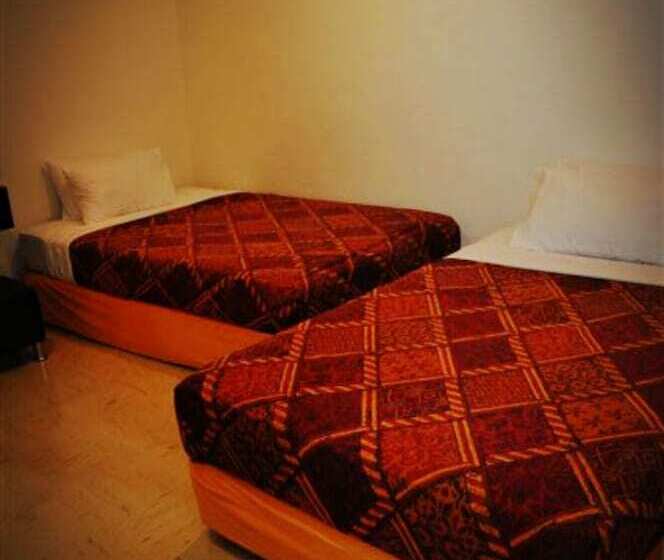 בית מלון כפרי Old Budget