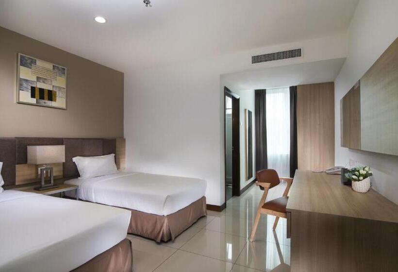 One Pacific Hotel & Serviced Apartments