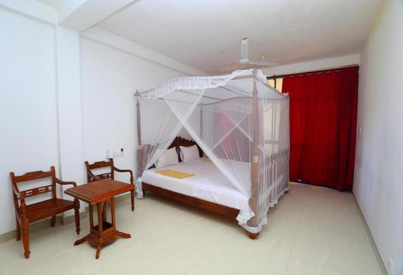 Hotel Paradise Beach Resort & Diving School