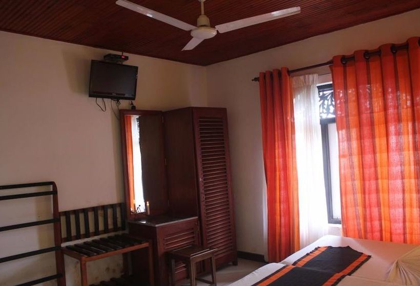 ホテル Samaya Tranz