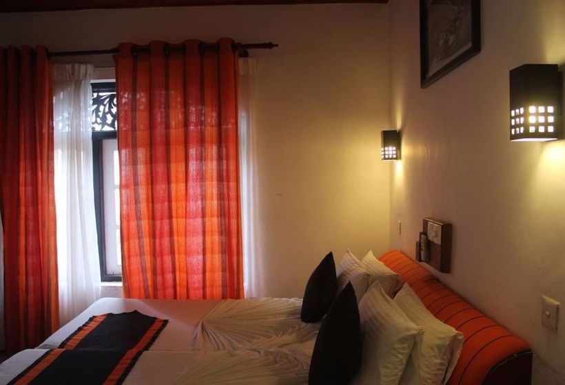 ホテル Samaya Tranz