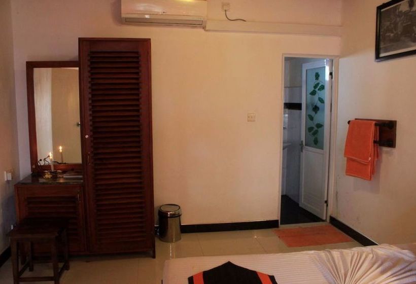 ホテル Samaya Tranz