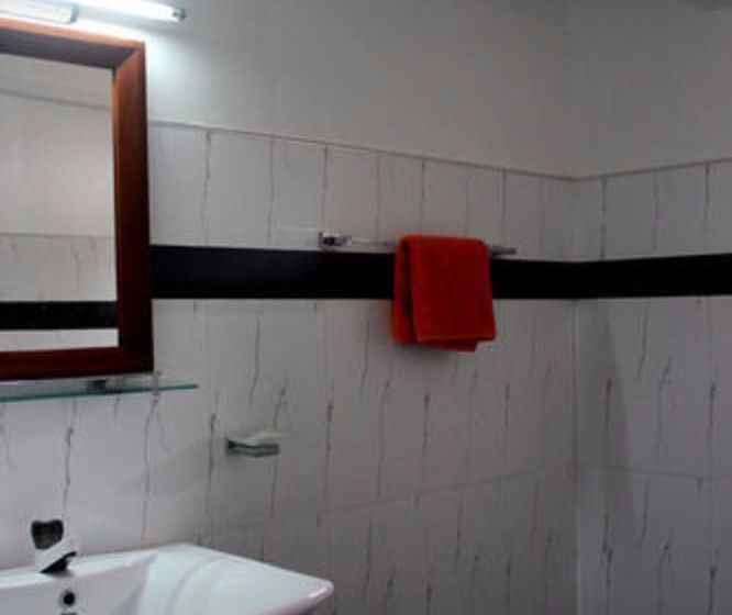 ホテル Samaya Tranz