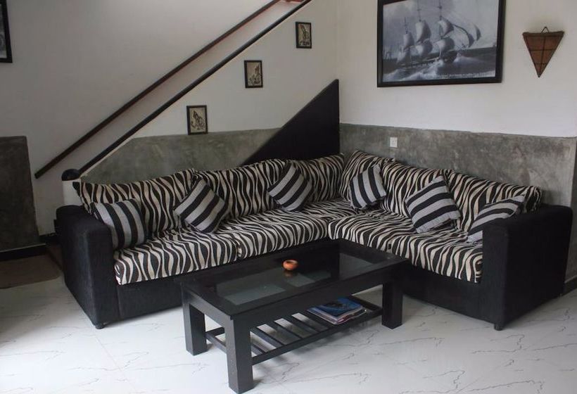 ホテル Samaya Tranz