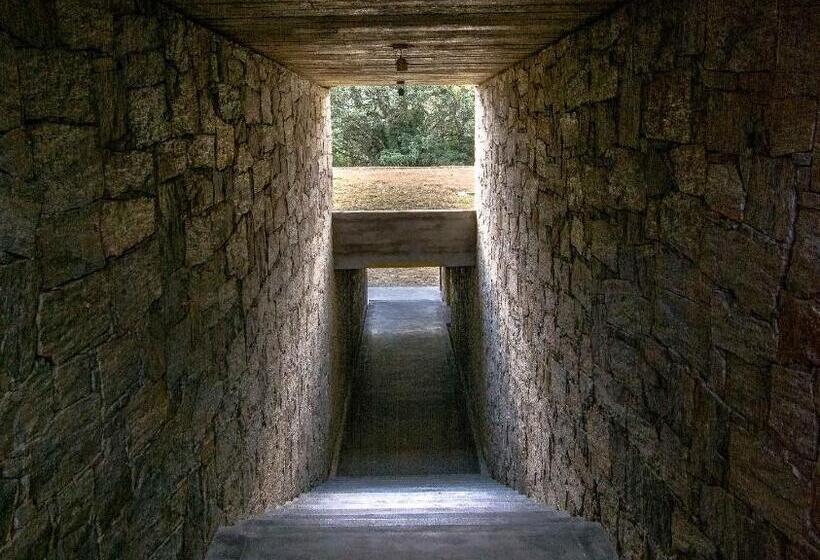 Отель Santani Wellness Kandy