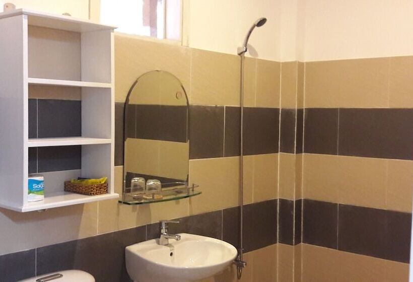 هتل Seaside Villa