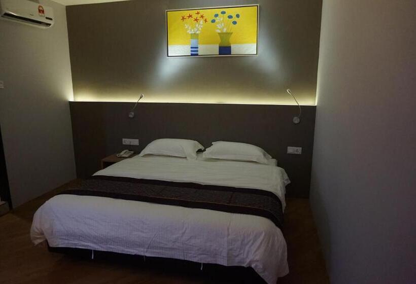 Super 8 Hotel @ Bayan Baru