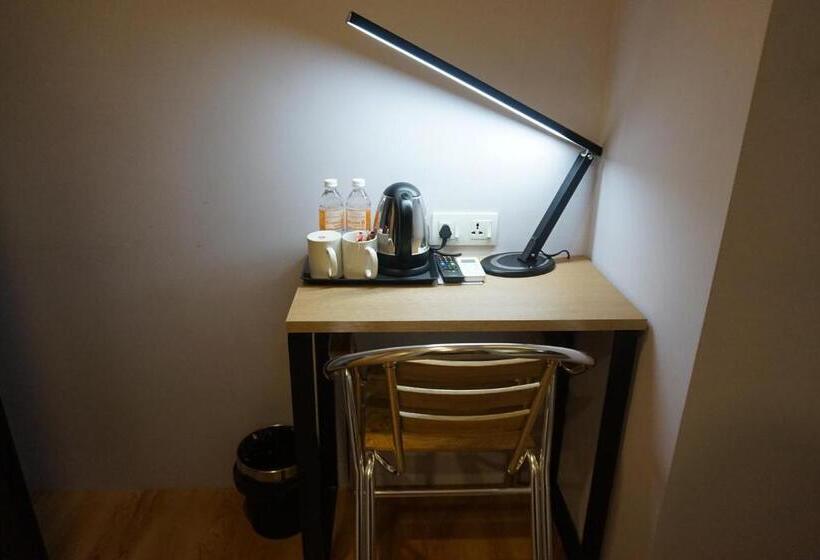 Super 8 Hotel @ Bayan Baru