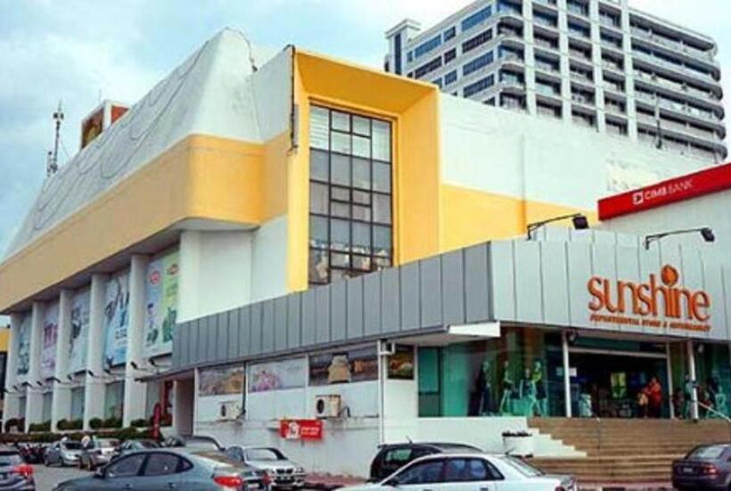 Super 8 Hotel @ Bayan Baru