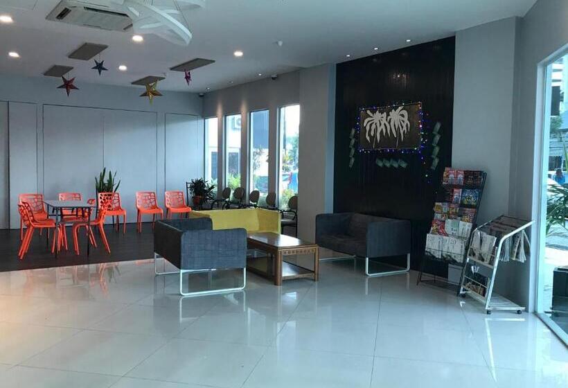 Super 8 Hotel @ Bayan Baru