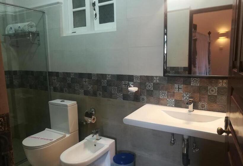 Отель The Villa