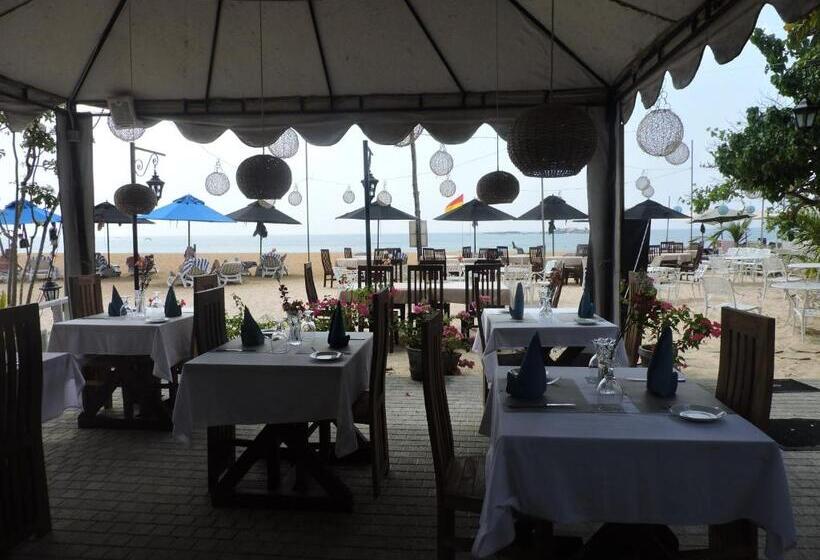 Отель The Villa