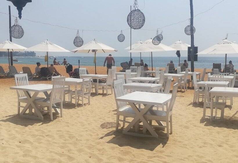 Отель The Villa