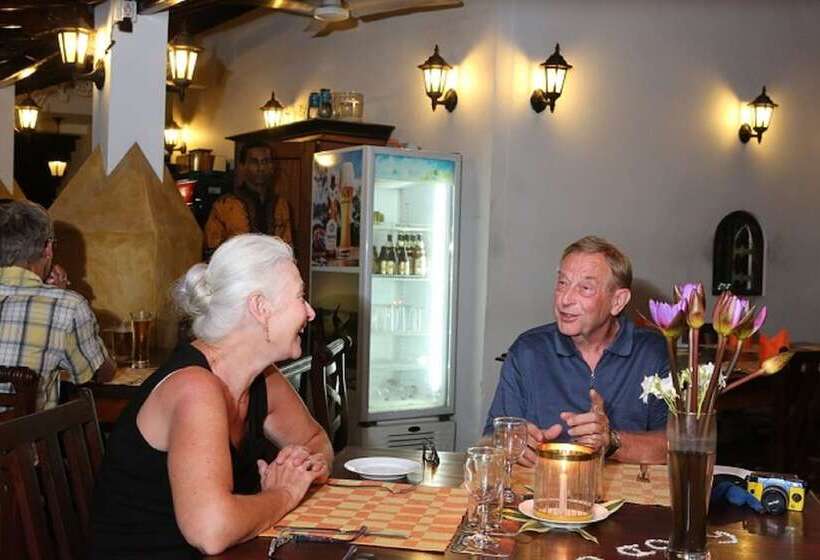 Отель The Villa