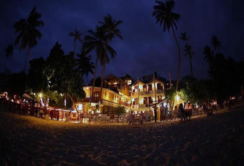 Отель The Villa