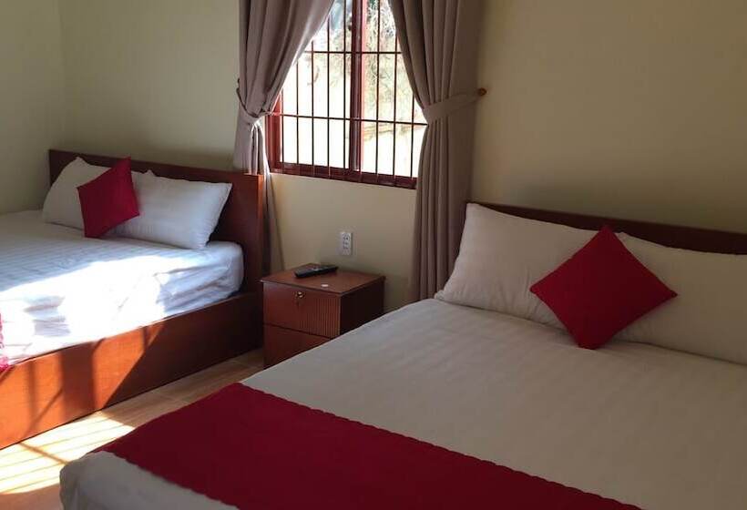 هتل Tina Bungalow