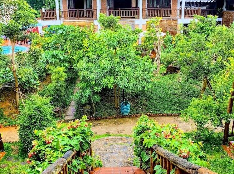 هتل Vela Phu Quoc Resort