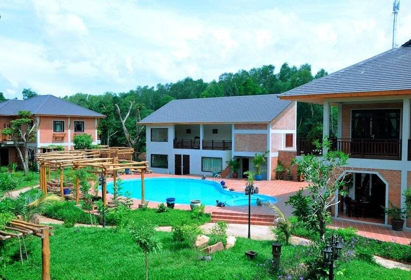 هتل Vela Phu Quoc Resort