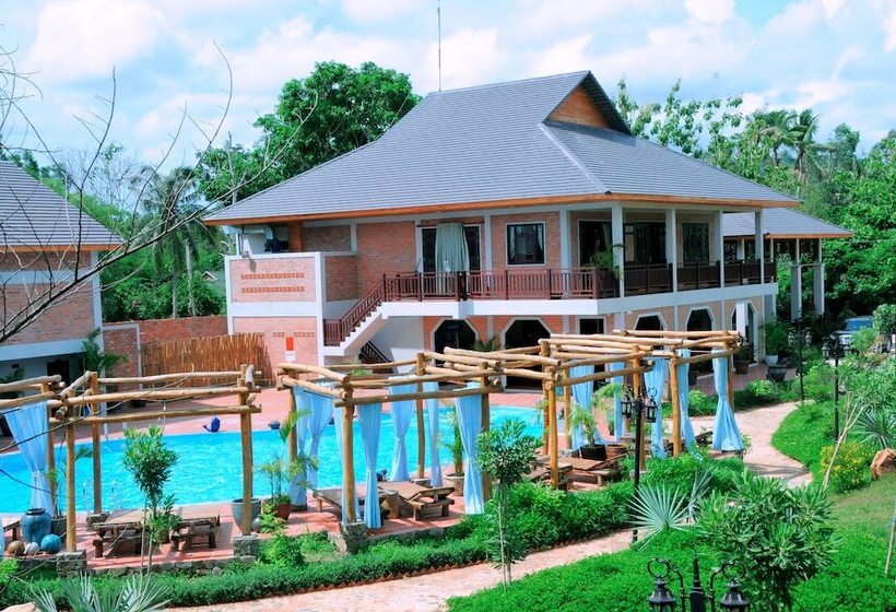 هتل Vela Phu Quoc Resort