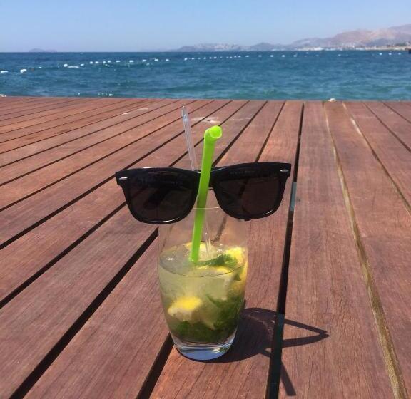 هتل Villa Del Mar