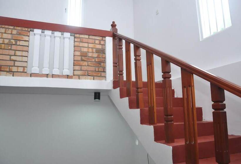 Отель Kurumba Hills