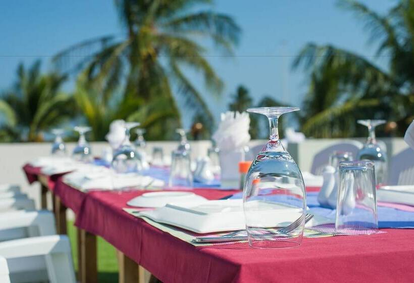 هتل White Sand Lodge