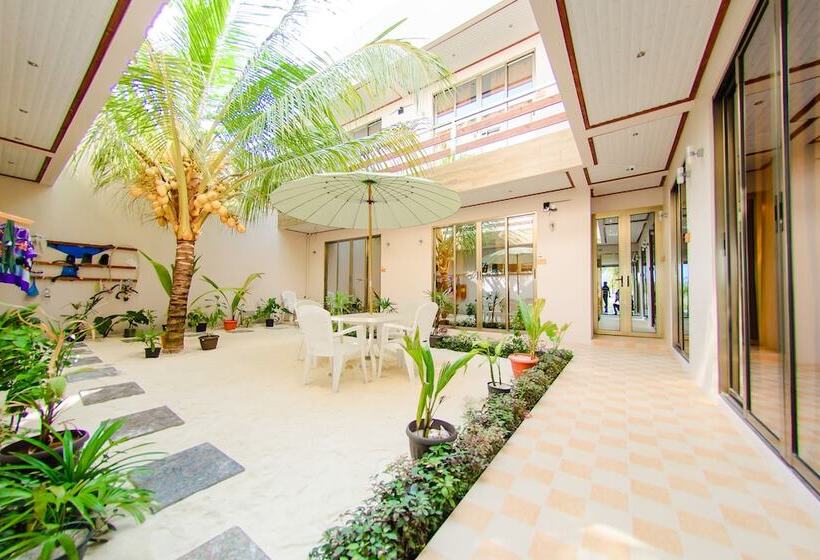 هتل White Sand Lodge