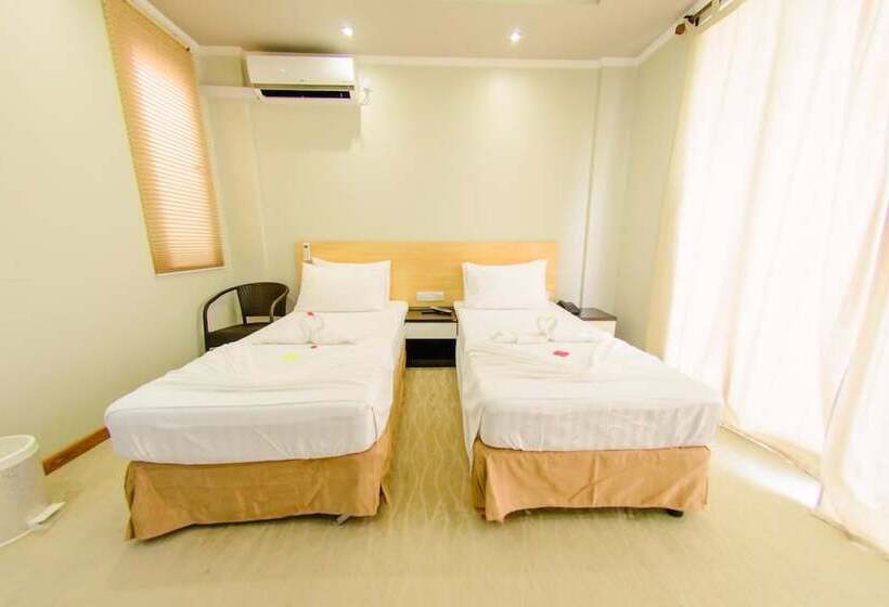 هتل White Sand Lodge