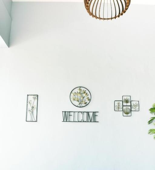 Leisure Cove Hotel & Apartments