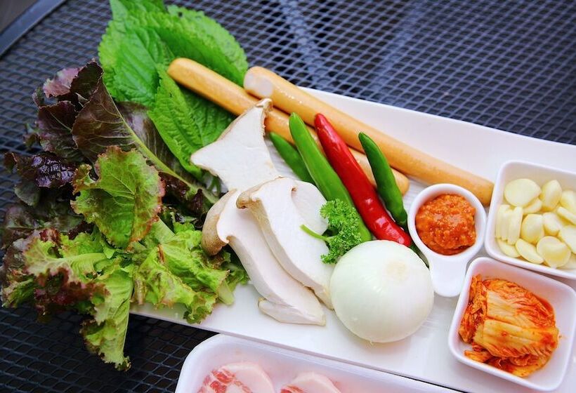 Namhae Montmartre Pension