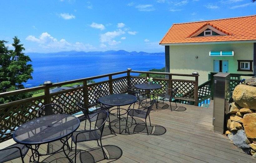 Namhae Montmartre Pension