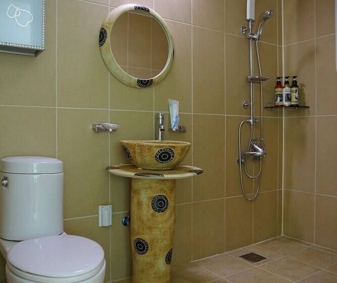 Namhae Montmartre Pension